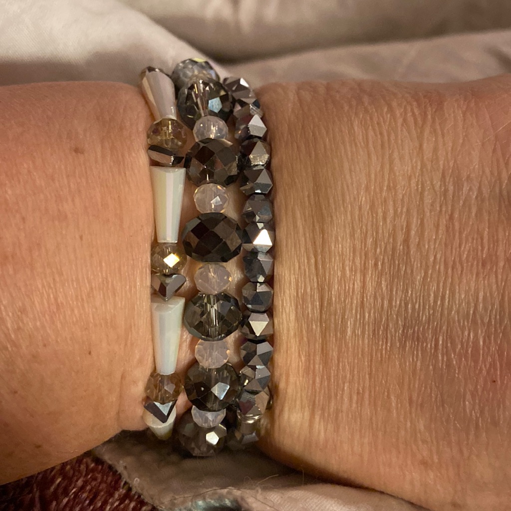 Erimish Gray And White Bracelet Stacknew 6$